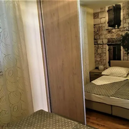 Old Town Ivo Apartment