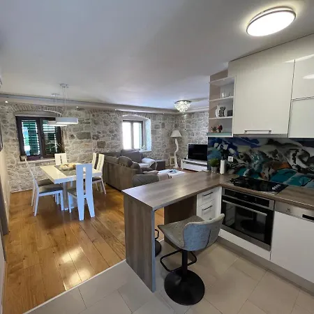 Apartment Old Town Ivo Makarska